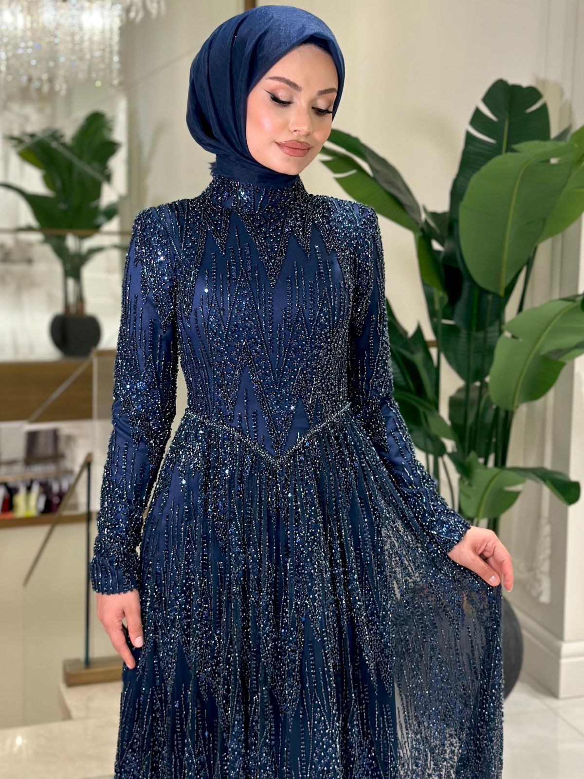 NAVY QUEEN